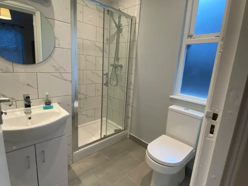 Bathroom_raleigh house-1500x2000